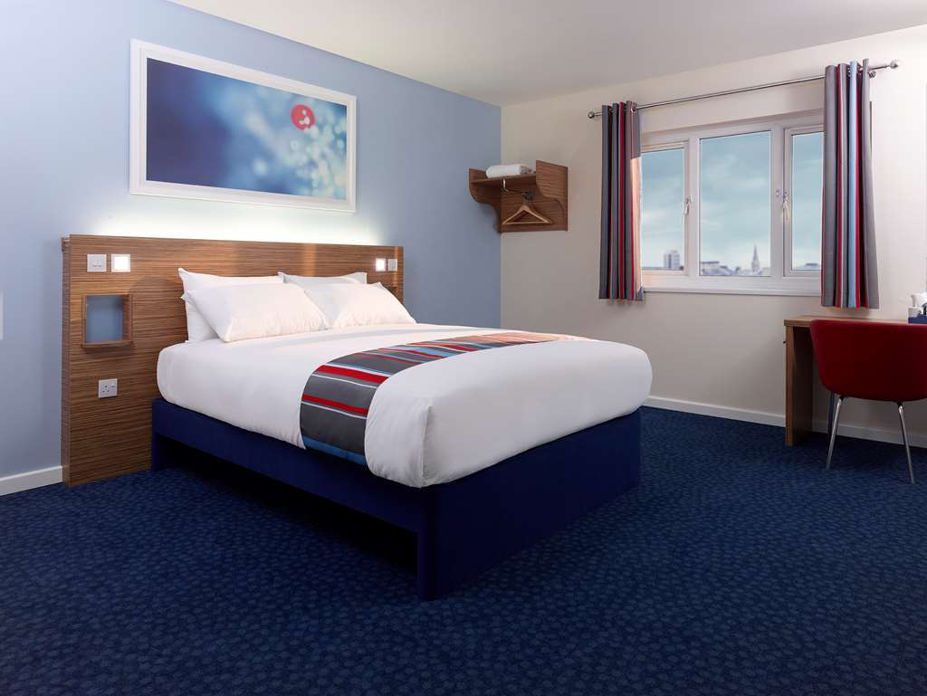 Travelodge Chessington Tolworth 3* London