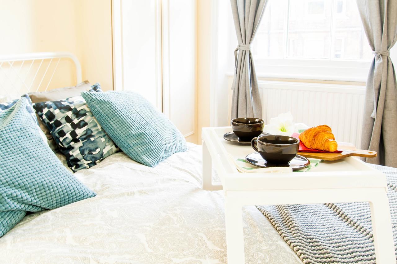 Cs Queensway Apartment