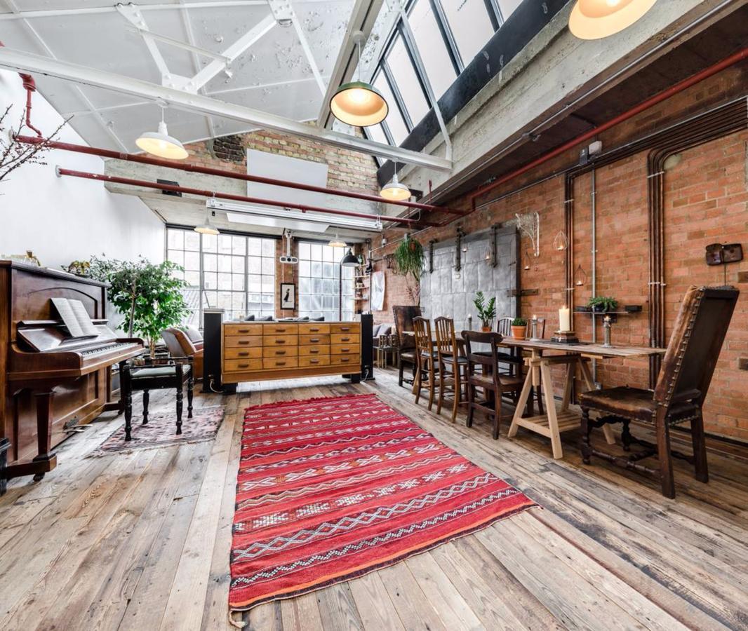 Apartment 1000+ Square Foot Loft In Former Factory London