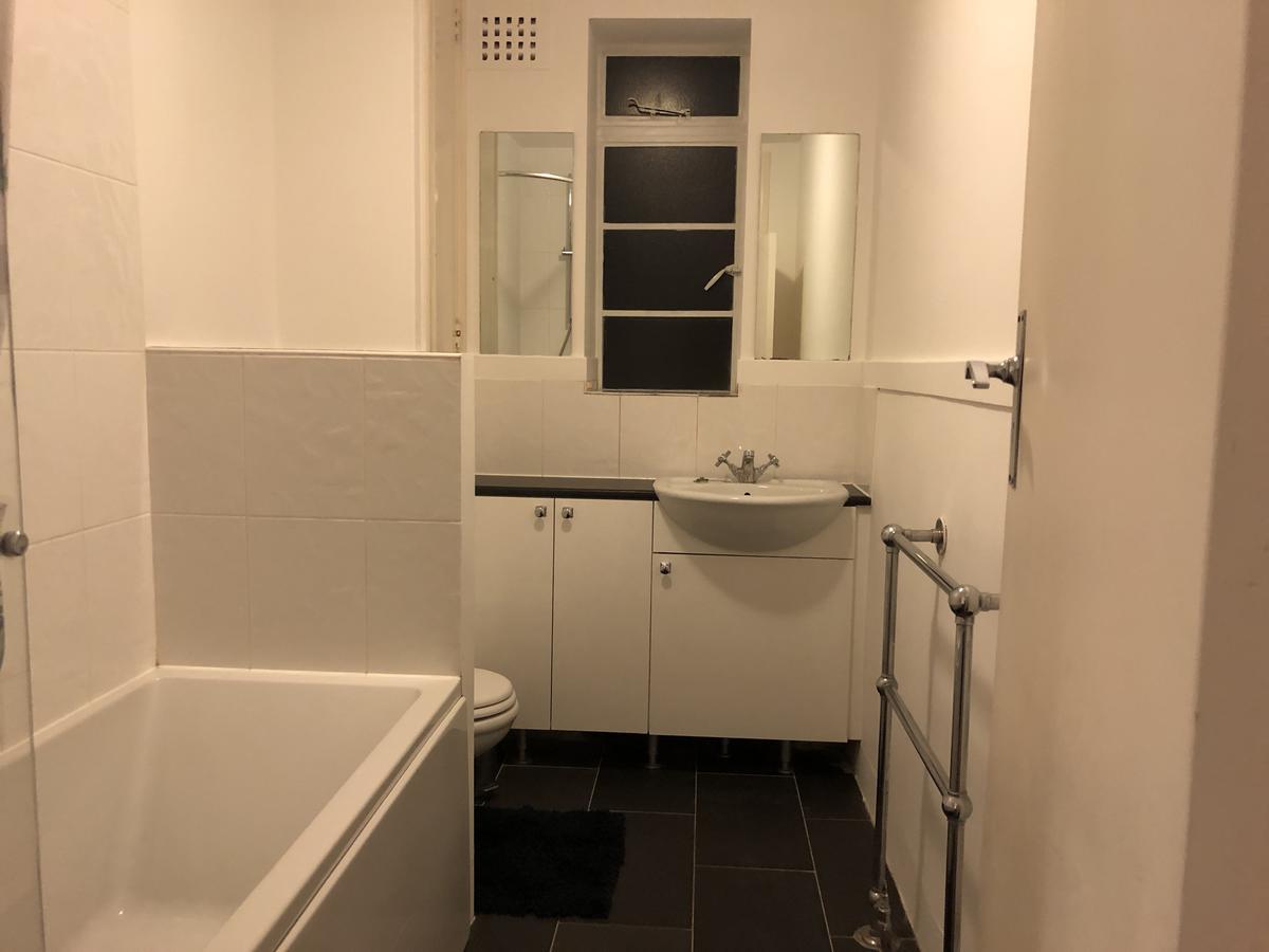 Marble Clapham South Apartment *