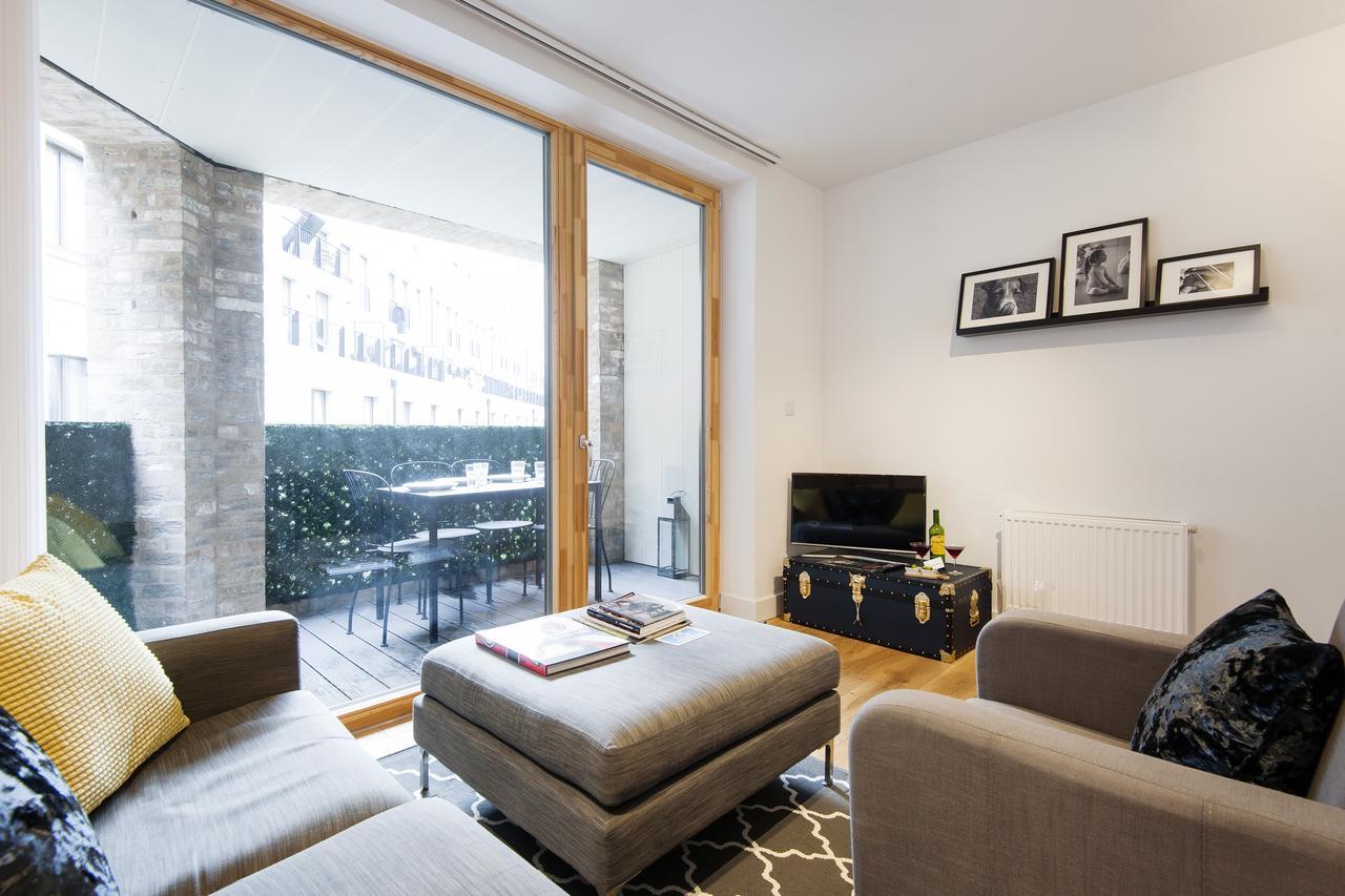 The Shalfleet Drive Apartment *