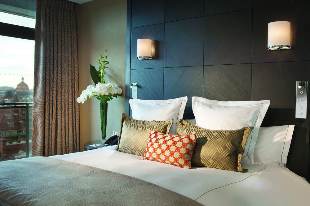 Jumeirah Carlton Tower London