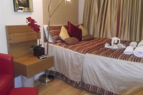 Abc Hyde Park Hotel