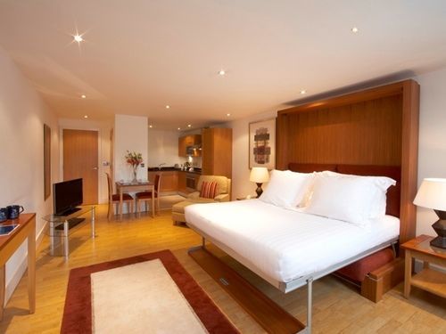 Apartahotel Marlin Bridge - Empire Square 4*