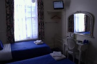 Blades Hotel