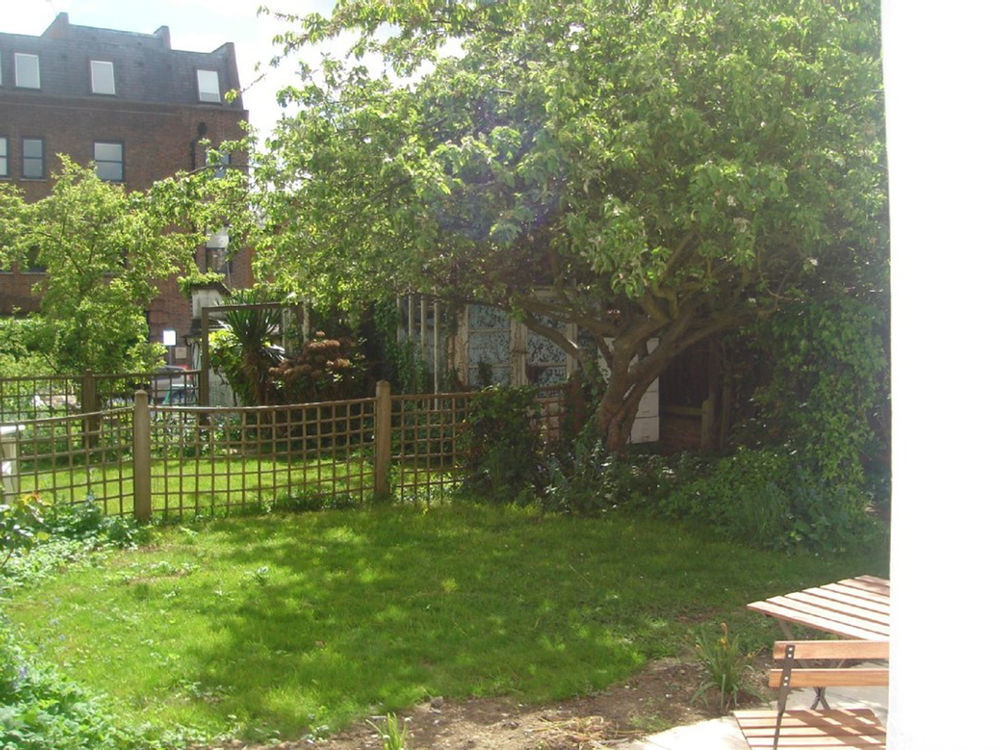 Lovely Garden Apartment In Wimbledon Town Centre With Private Parking By Wimbledon Holiday Lets Apartment *