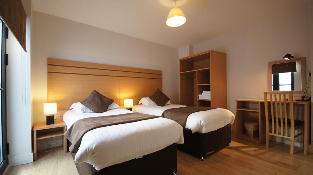 Crompton Court *