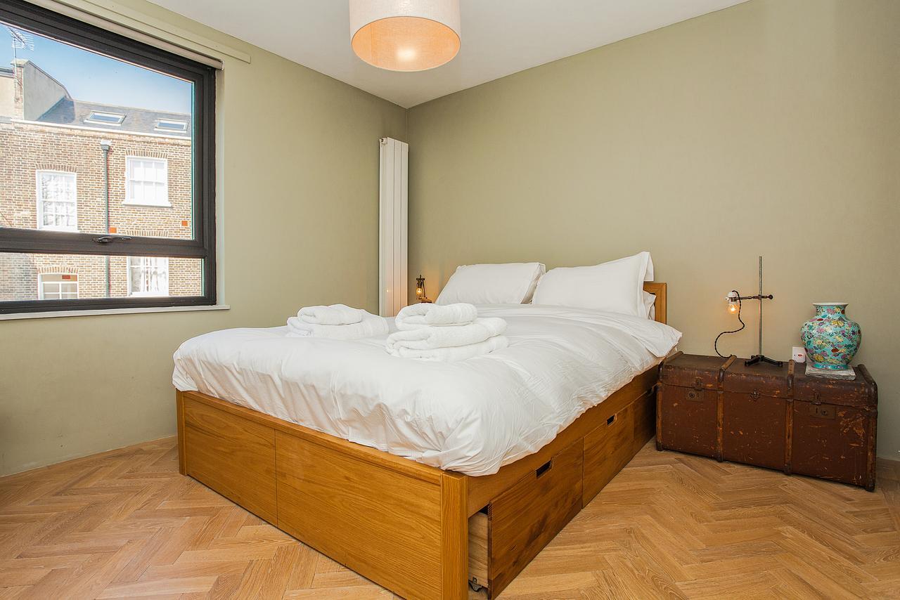 Camden Town Apartment *
