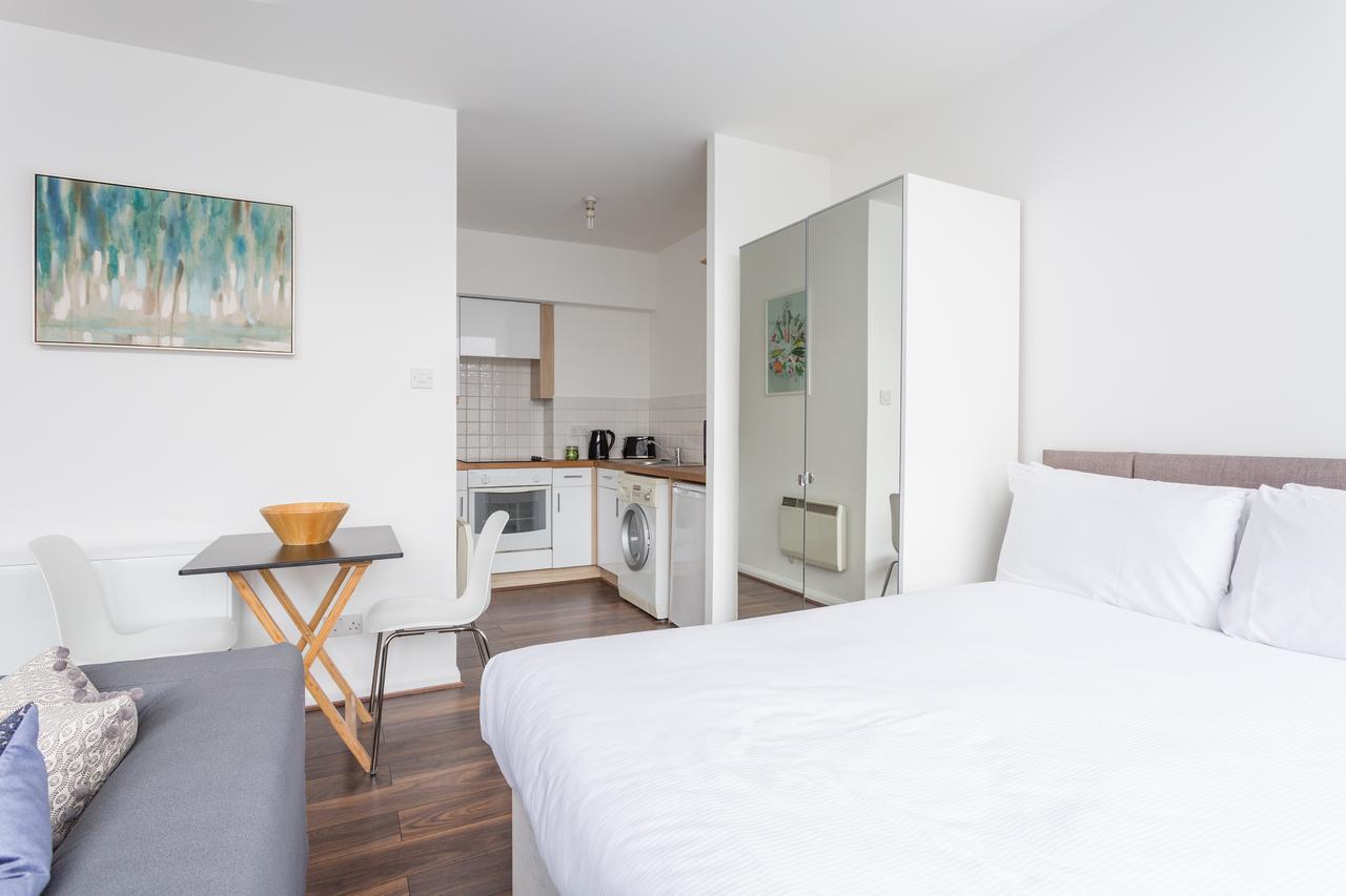 Metro Central Heights Appartement *