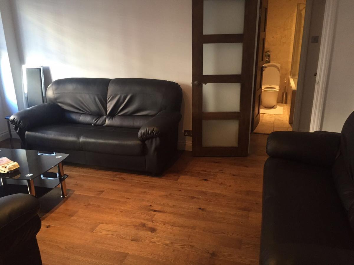 Park West Apartment *