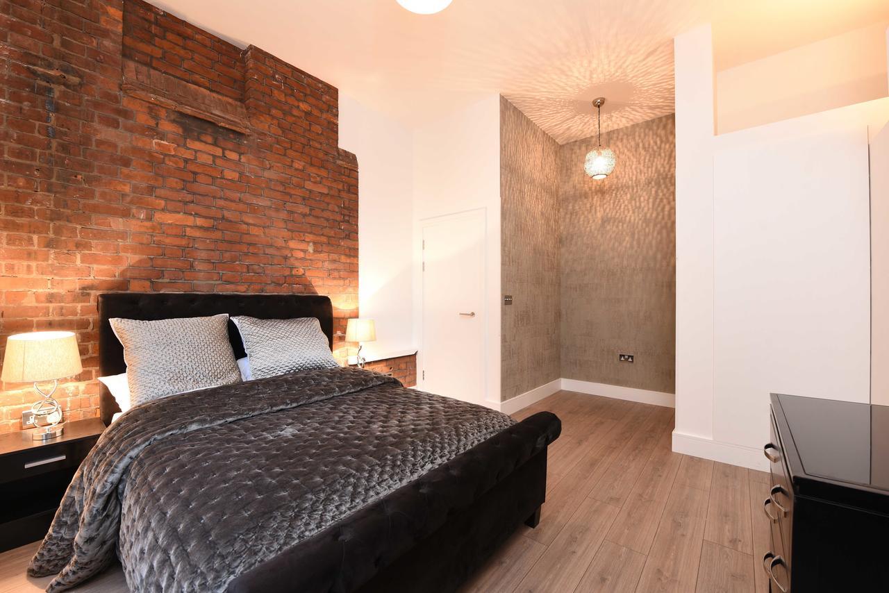 Spacious & Modern 2 Bed At Knightsbridge Apartment