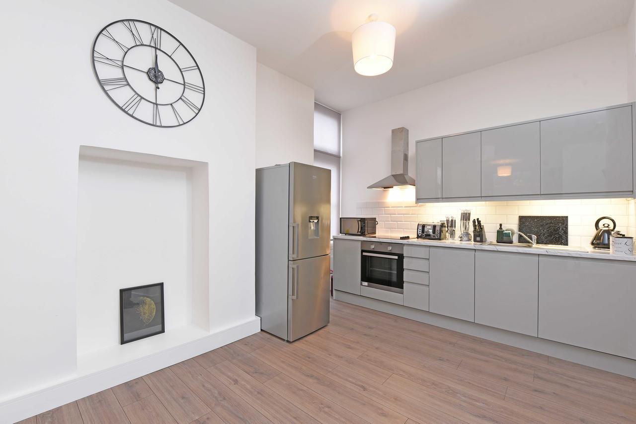 Appartement Spacious & Modern 2 Bed At Knightsbridge Londen