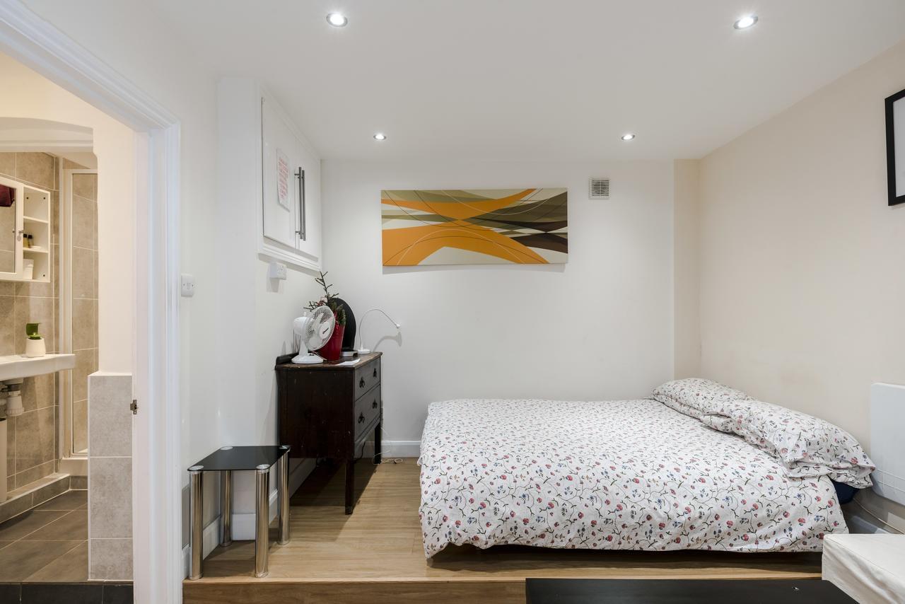 2 Bedroom Modern On Historic Marylebone Lane Apartment