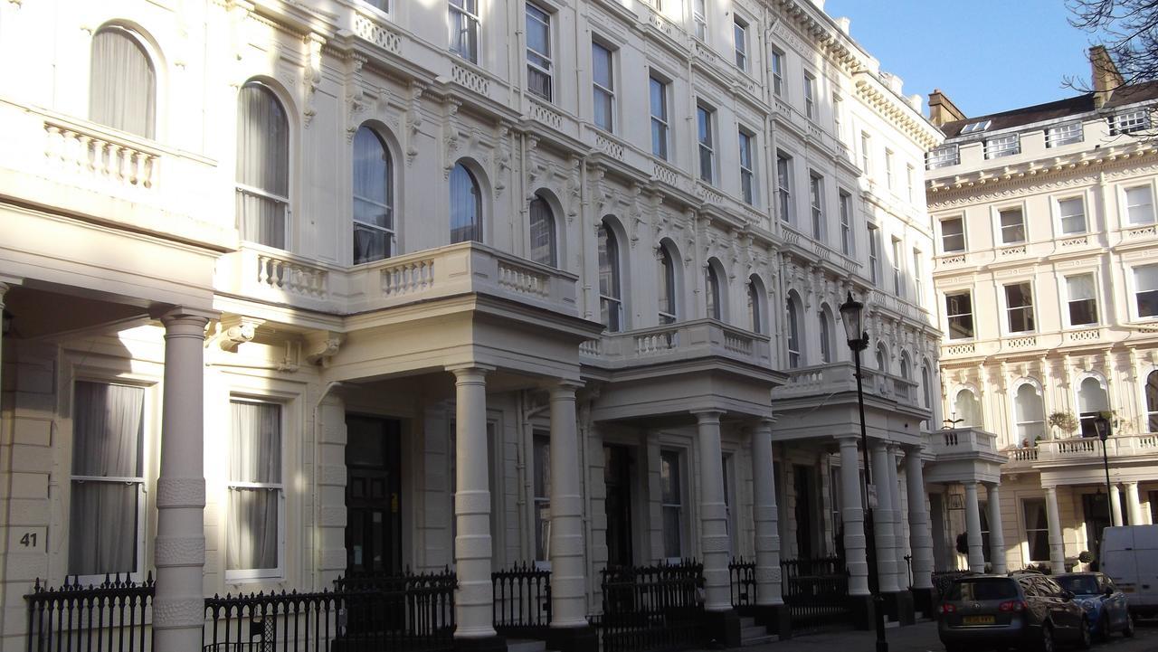Hostal New Mansion House *