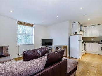 Windsor Aparthotel 4*