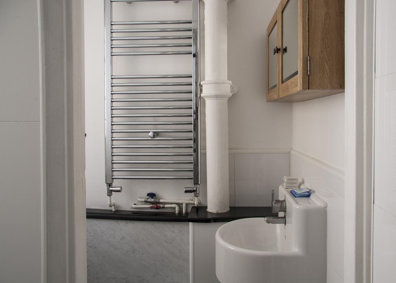 Caledonian Flats Apartment