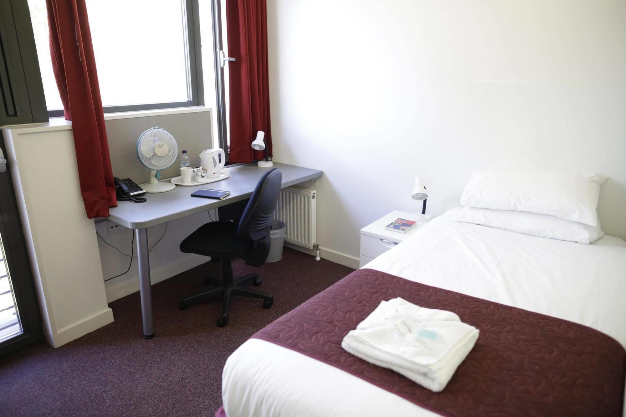 Hotel Imperial College Princes Garden 4*