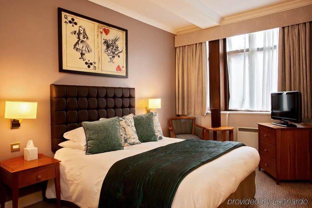 Hotel The Mad Hatter London