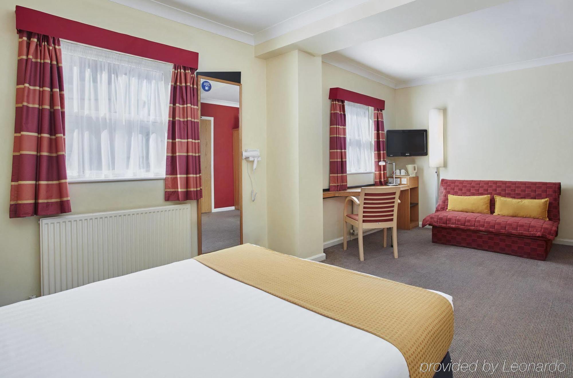 Express Victoria By Ihg Hotel Londres
