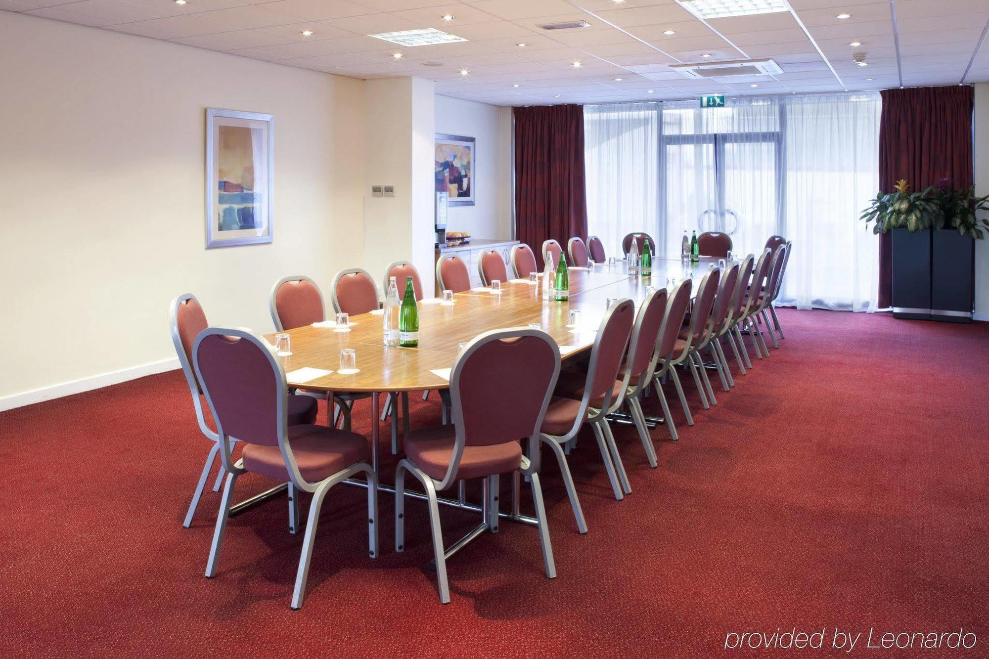 Express Park Royal By Ihg Hotel London