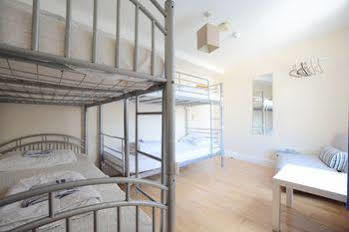New Cross Hostel *