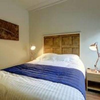 Publove @ The Exmouth Arms, Euston Hostel Londen