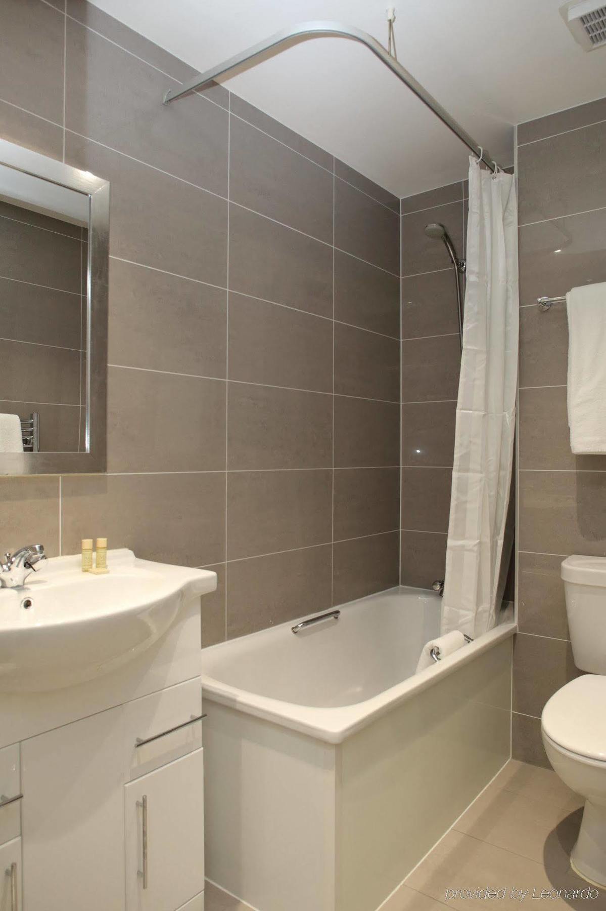 Kensington Gardens Hotel