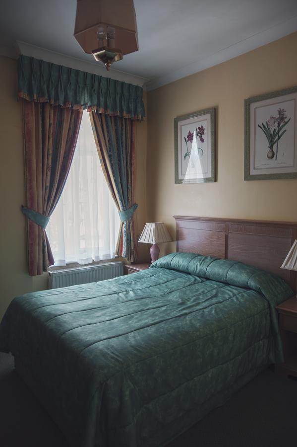 Her Majesty Bed & Breakfast
