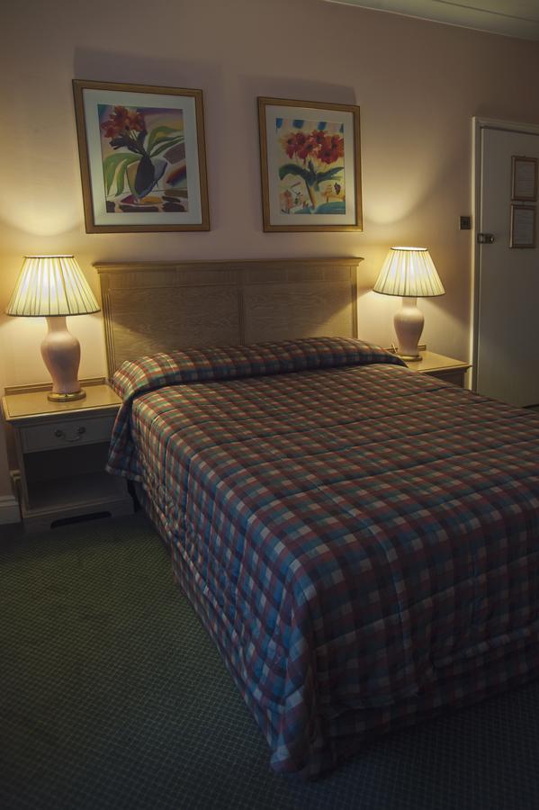 Her Majesty Bed & Breakfast