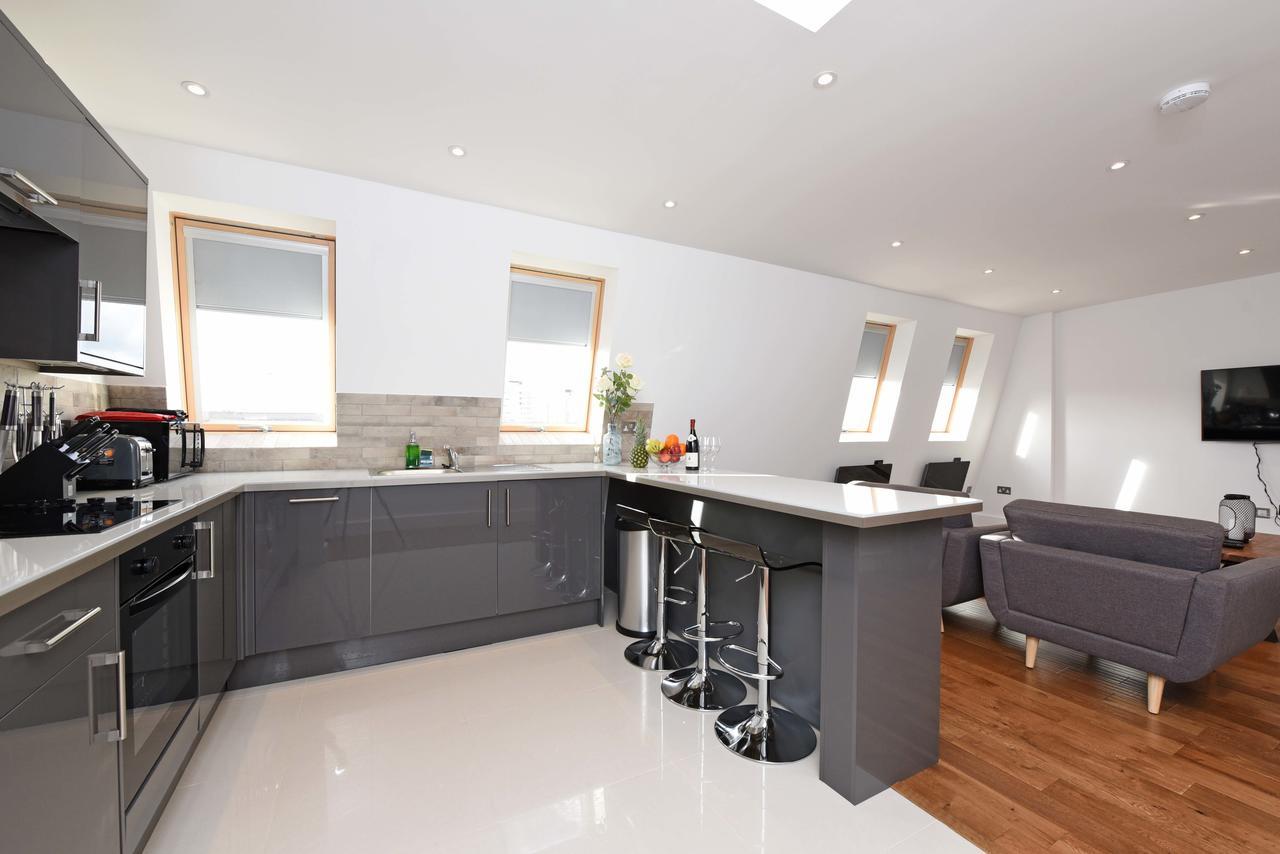 Aparthotel Modern & Spacious 2 Bed At Clapham Junction London