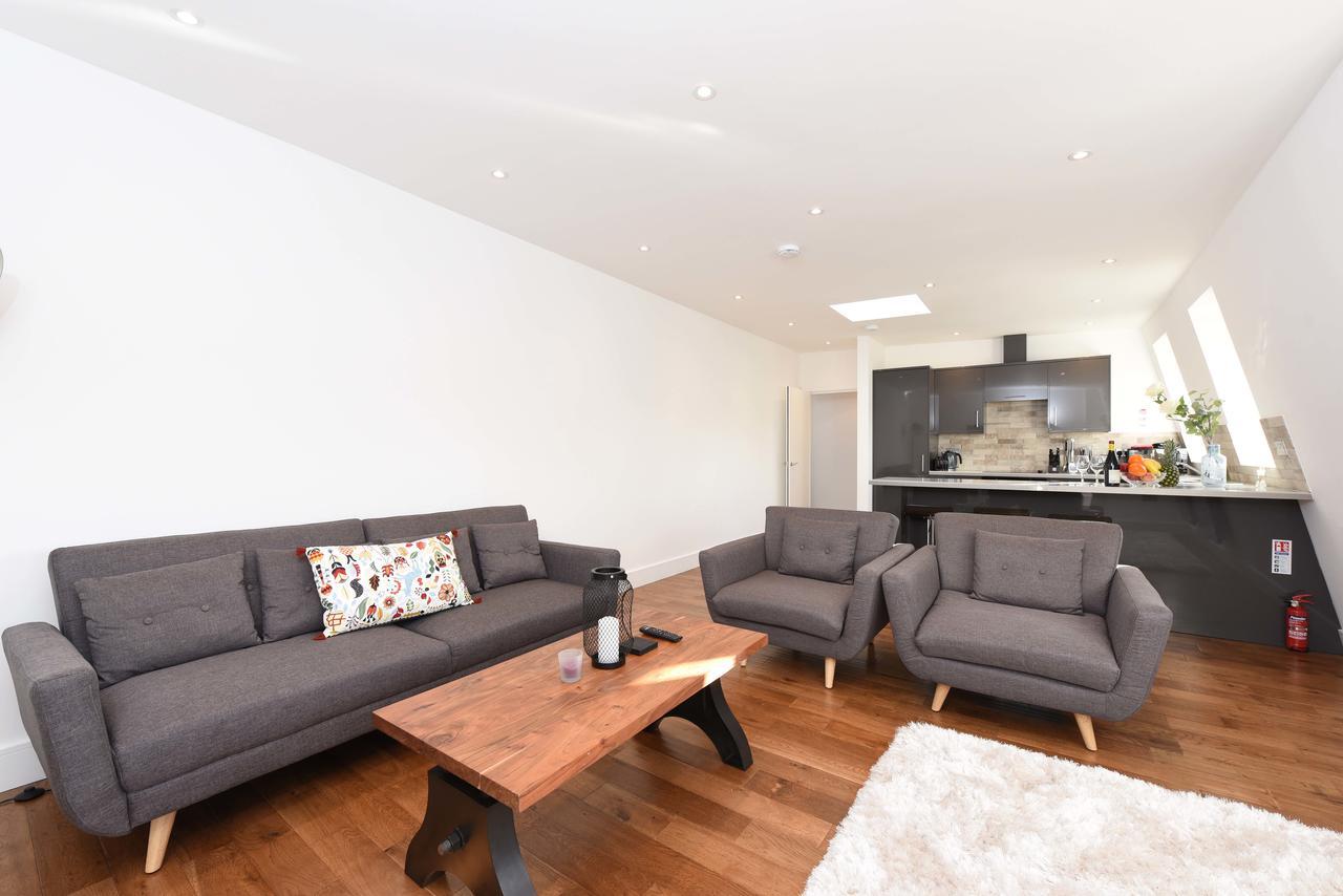 Modern & Spacious 2 Bed At Clapham Junction