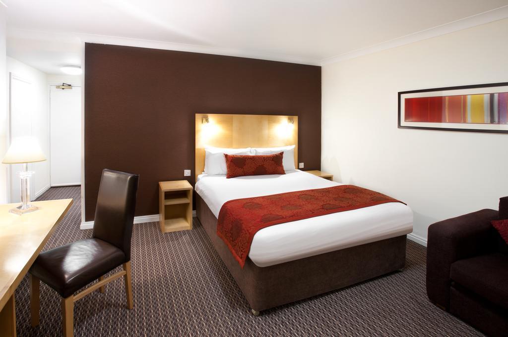 Palace Hotel London