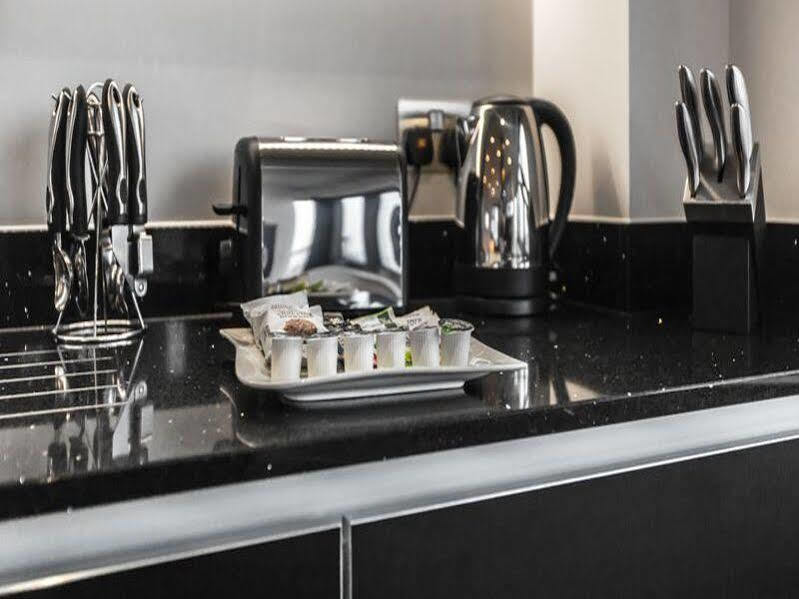 Apple Paddington Central Apartment London