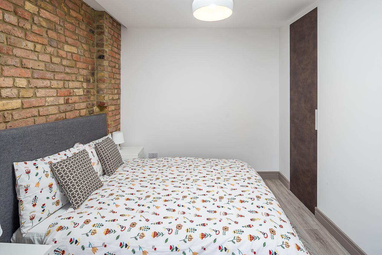 Regents Luxury * London