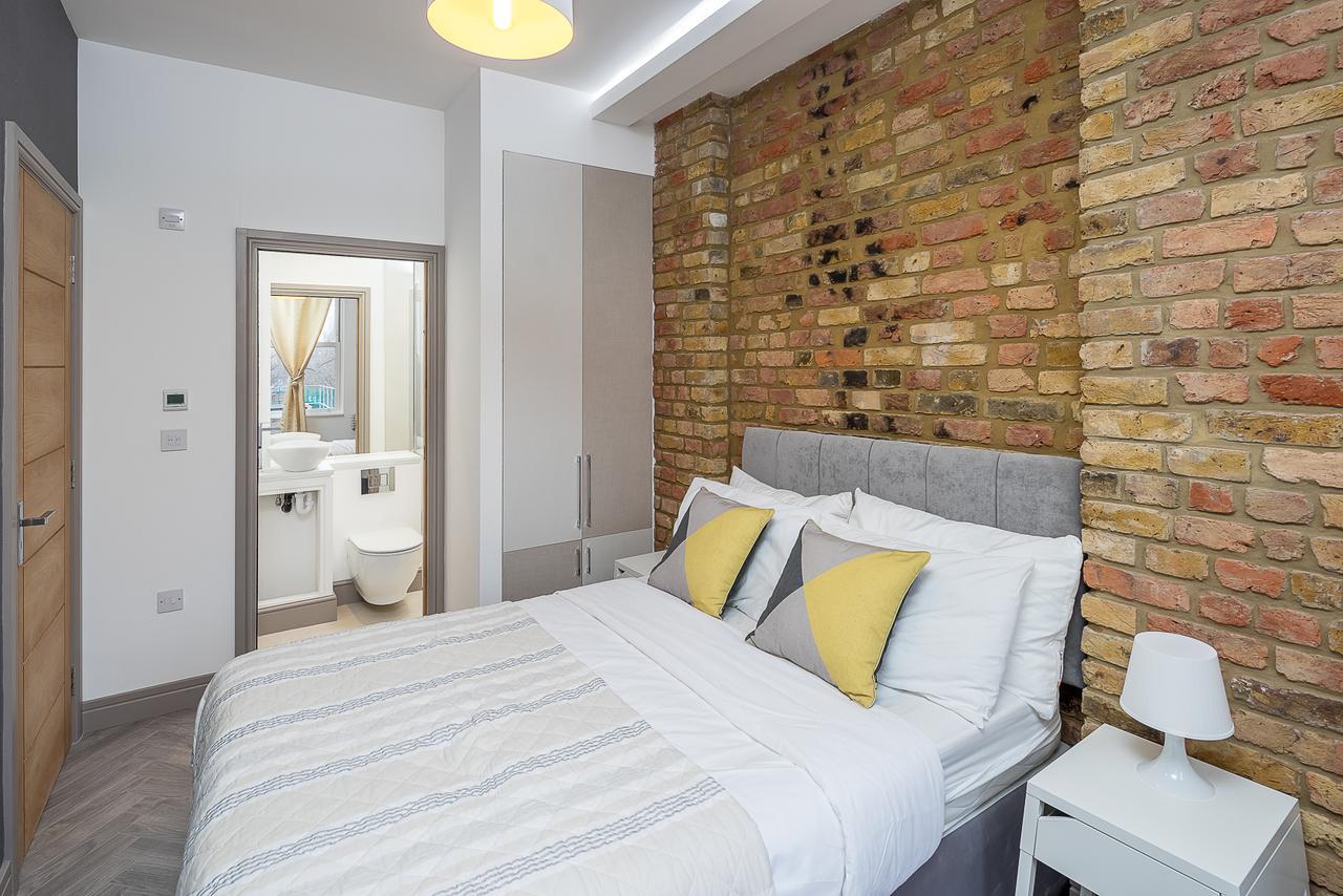 Regents Luxury * London