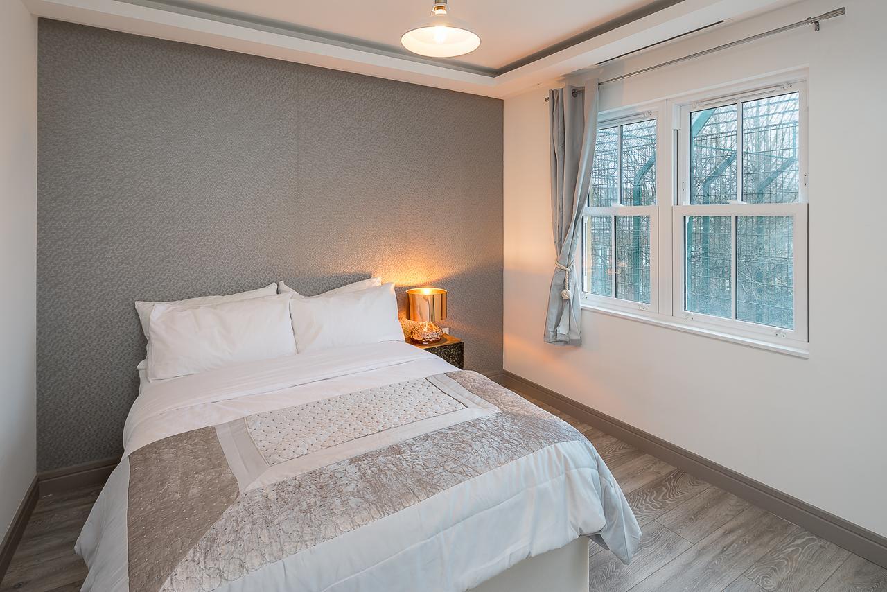 Regents Luxury Apartment London