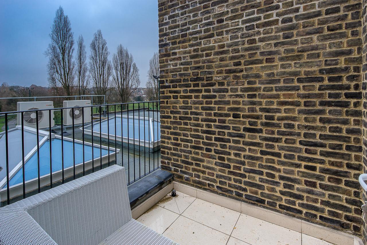 Regents Luxury * London