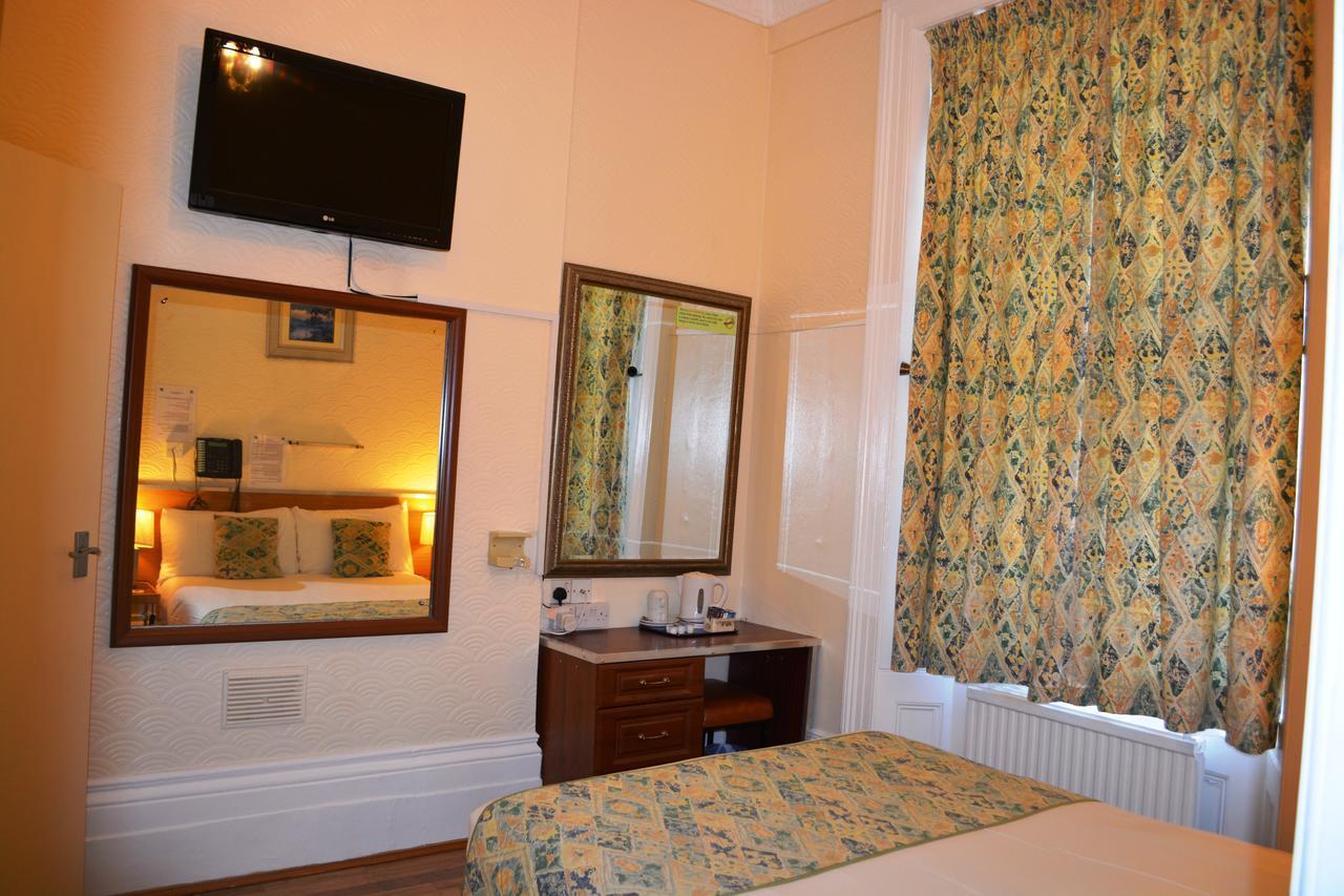 Falcon Hotel