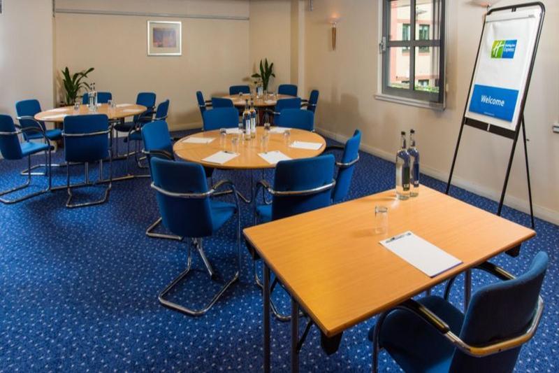 Express London-hammersmith By Ihg Hotel London