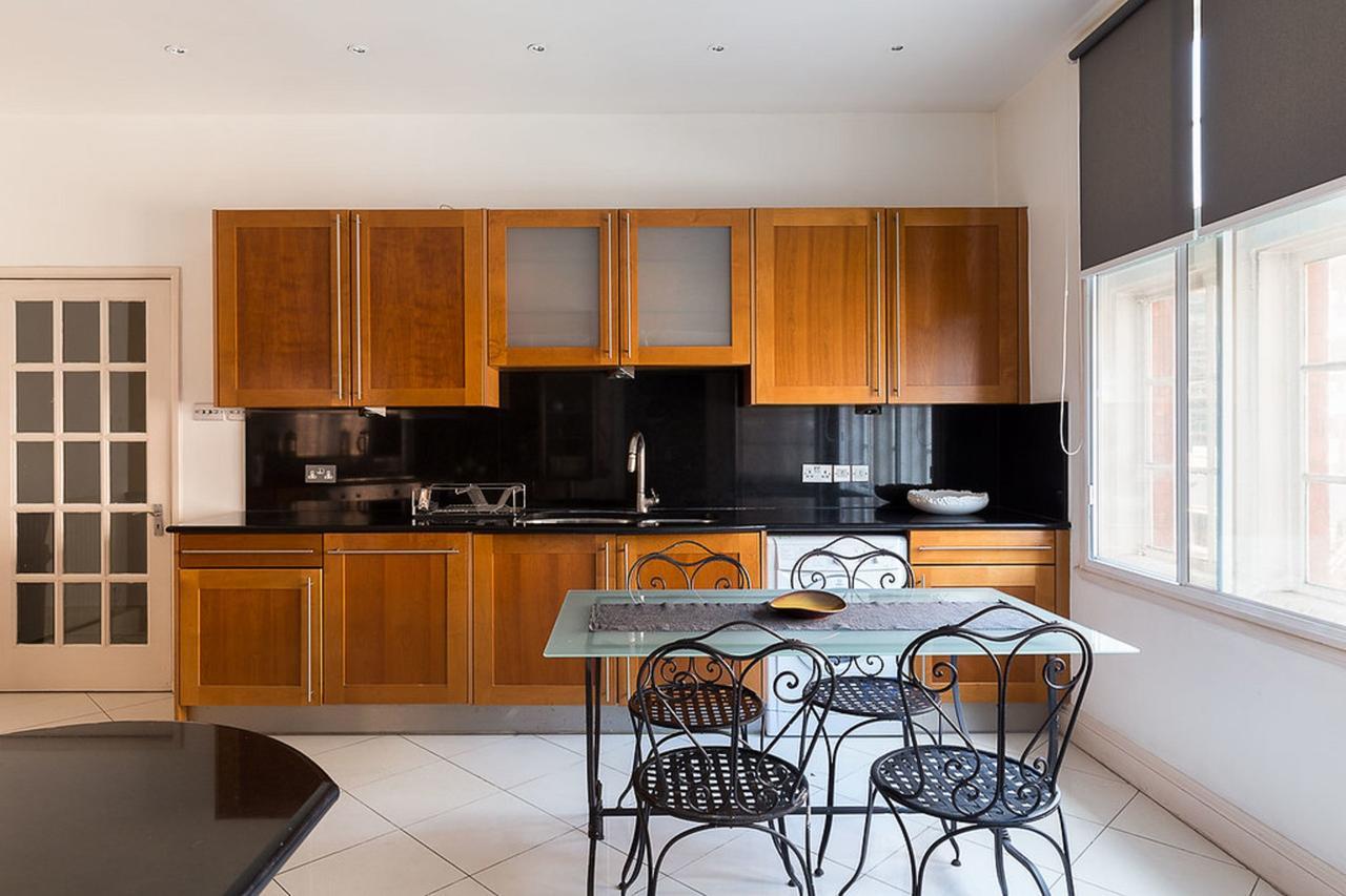 Apartment On Duke Street