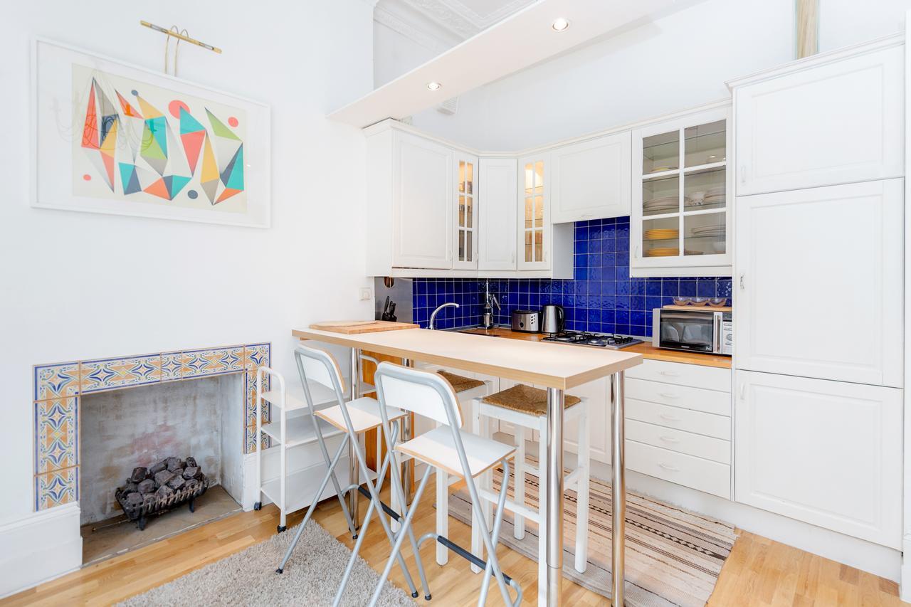 Apartment Earls Court By Basetogo *