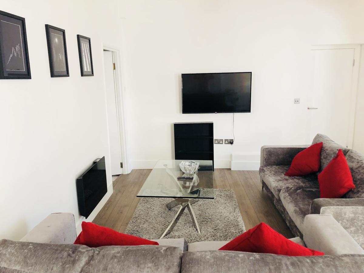 Apartment Spacious & Modern 2 Bed At Knightsbridge *