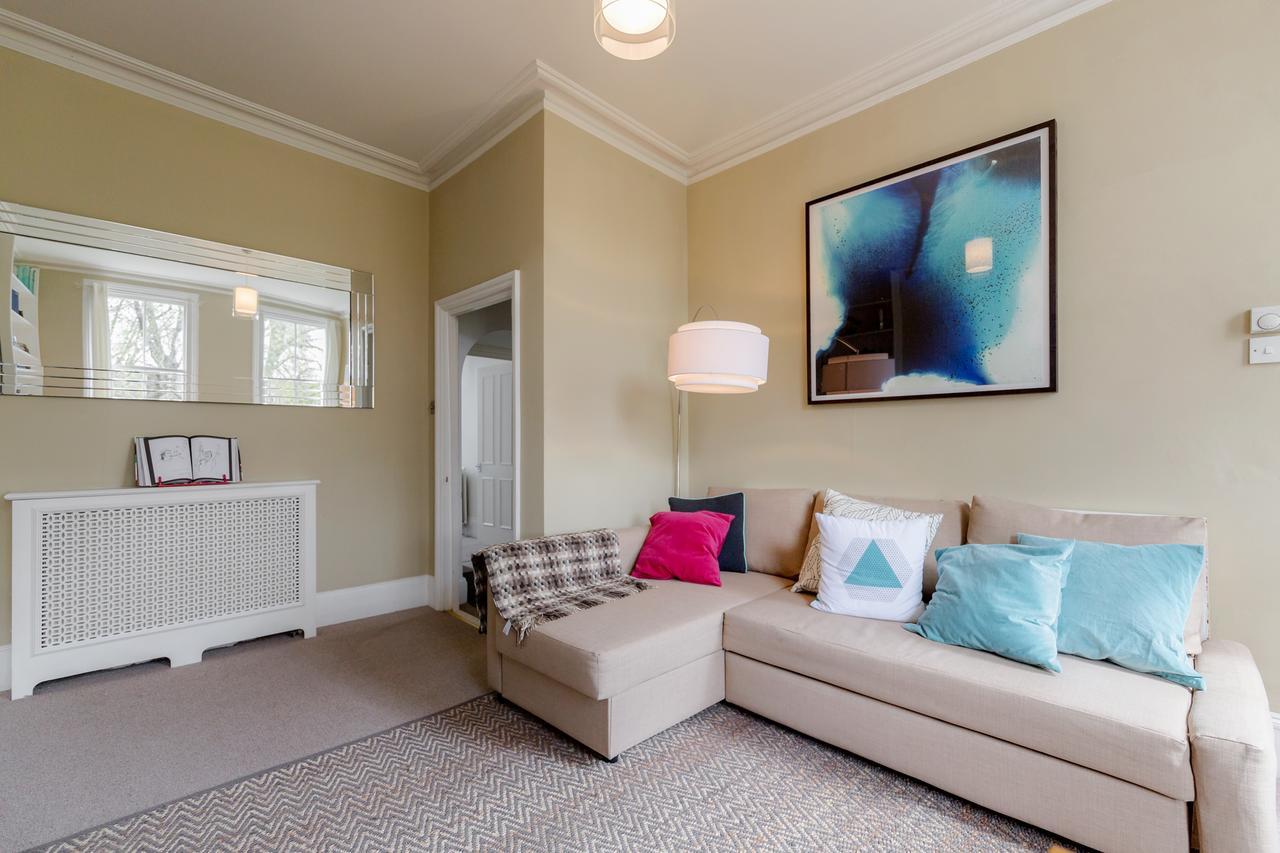 Apartment Earls Court By Basetogo *