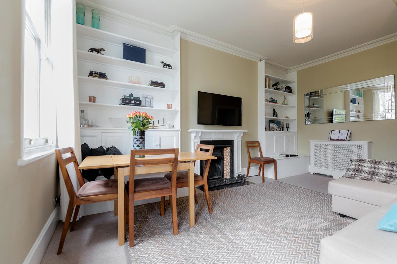 Earls Court By Basetogo London