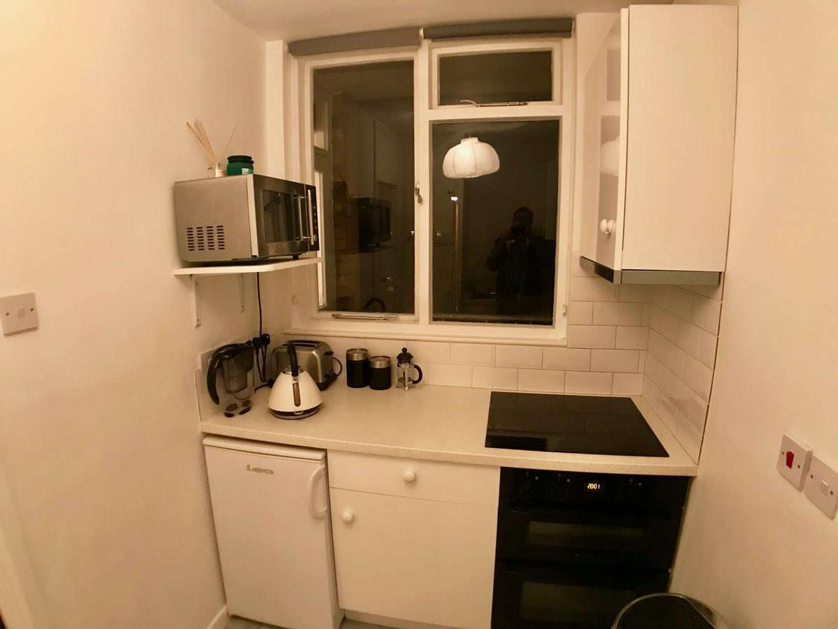 5 Mins Putney Tube Station * Londen