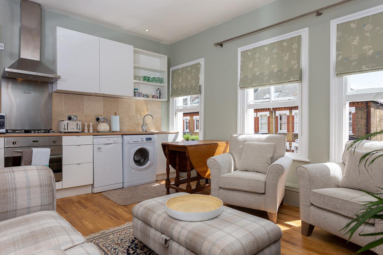 Quaint 2 Bedroom Flat - 9 Minutes Walk To Vauxhall Tube Appartement *