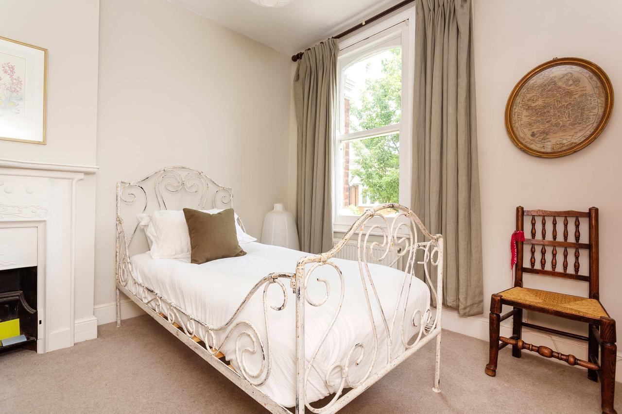 Veeve - West Escape Holiday home London