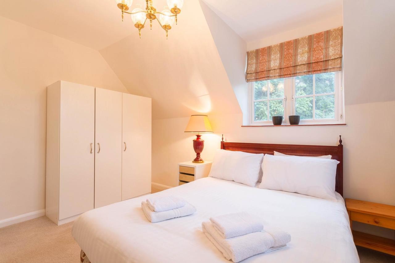 New Cosy 2 Bedroom Detached House West Finchley * London