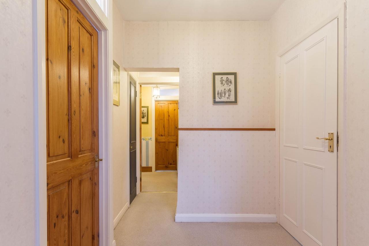 New Cosy 2 Bedroom Detached House West Finchley Apartment London