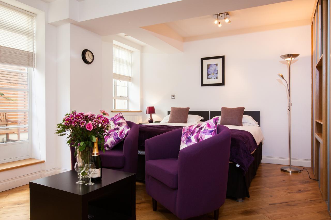 The Pods At Nell Gwynn Londen